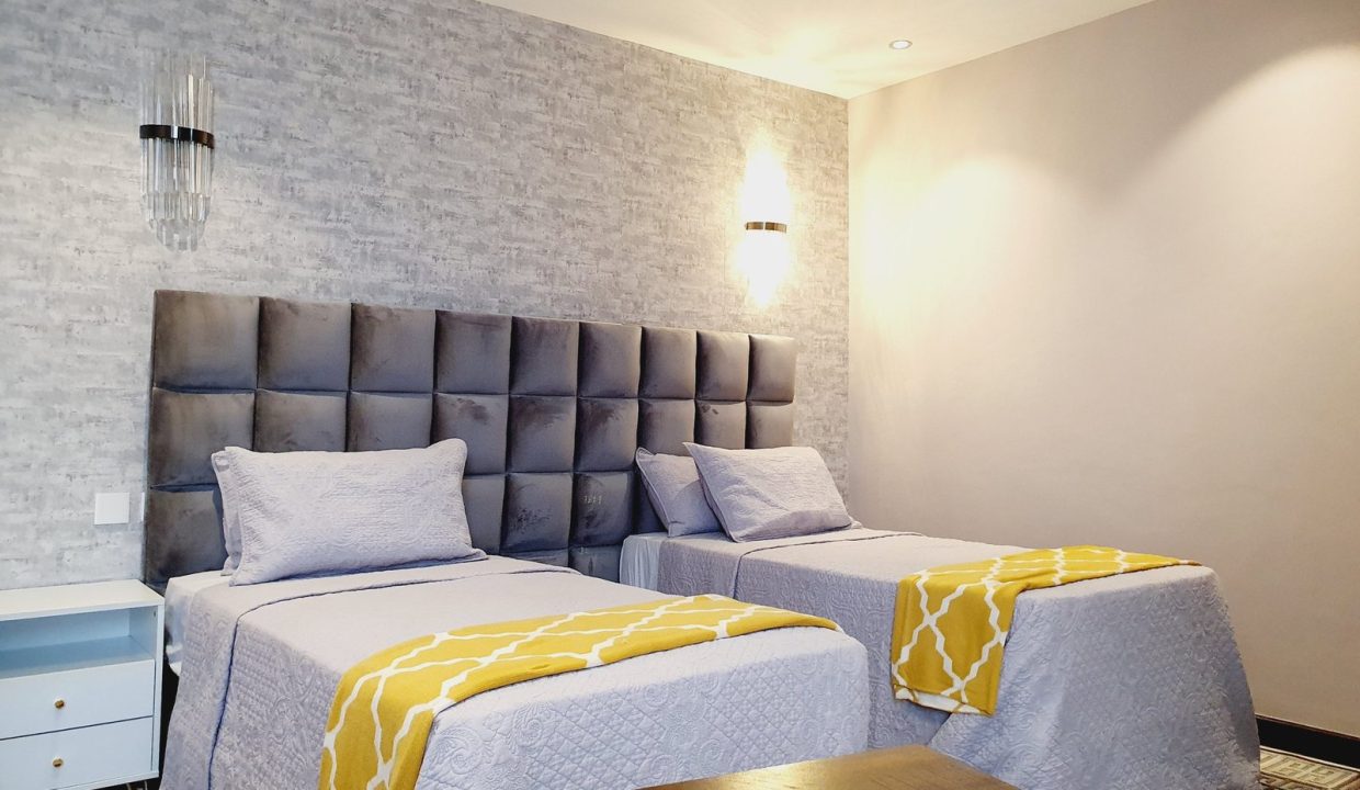 20220722_125209-scaled