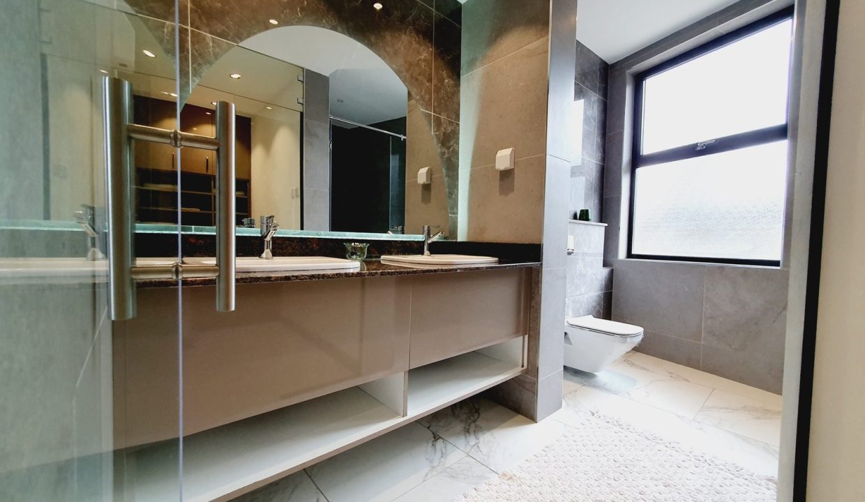 20220722_130005-2-scaled