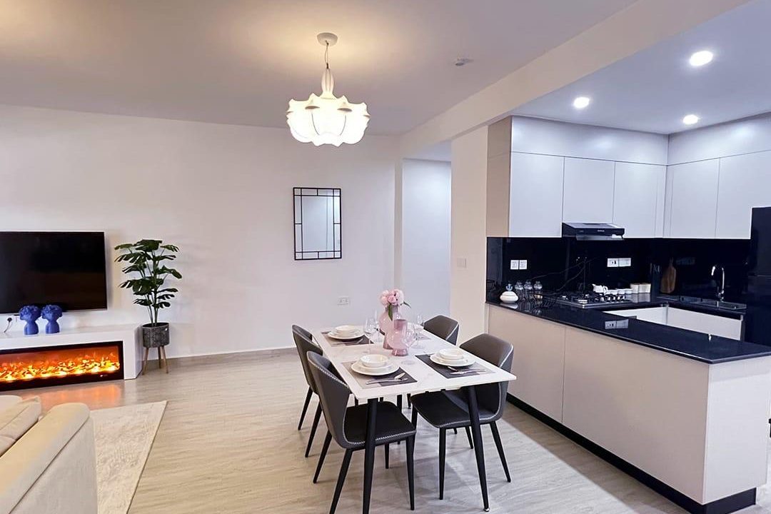 Pinecrest View Apartment