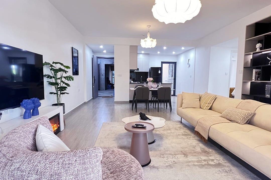 Pinecrest View Apartment