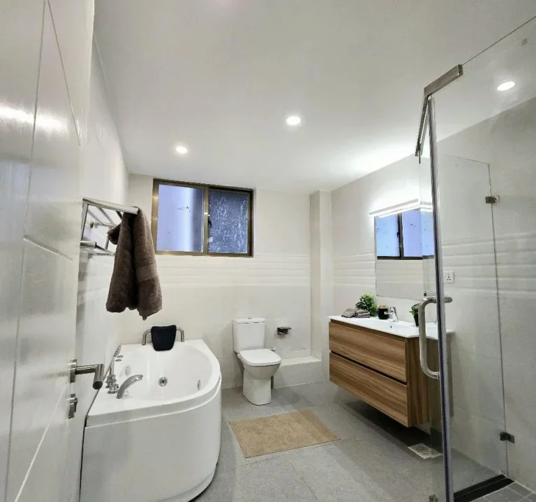 WhatsApp-Image-2025-02-22-at-14.08.49_266c5ec6-768x1024